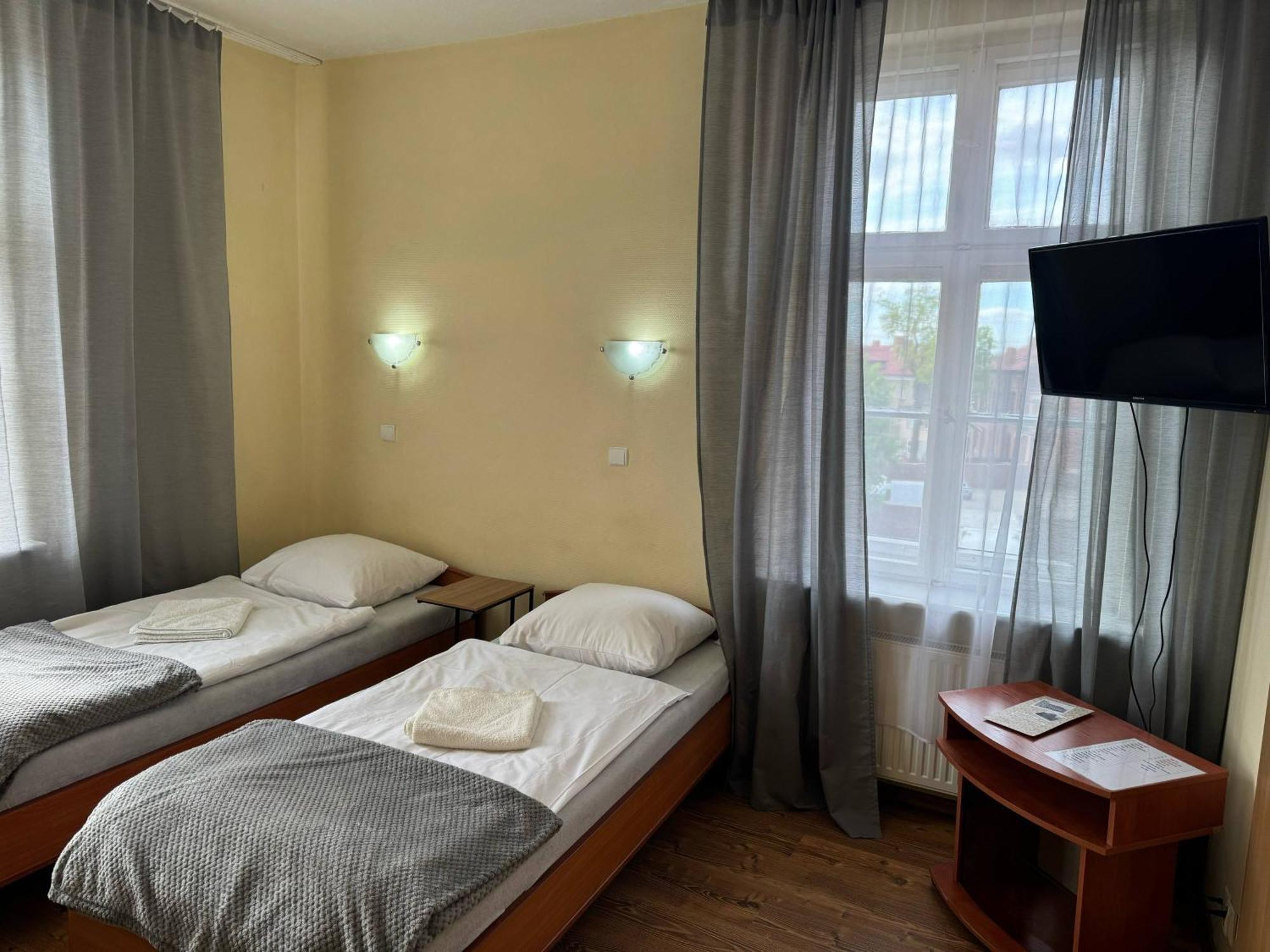 Dom Turysty Motel Костжин над Одрон Екстериор снимка