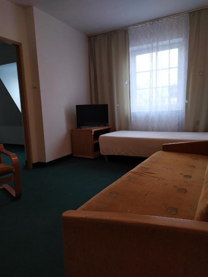 Dom Turysty Motel Костжин над Одрон Екстериор снимка